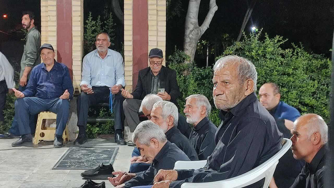 مزار شهدای صالح آباد در دهه پایانی صفر غرق در عزا و عشق شد مزار شهدای صالح آباد در دهه پایانی صفر غرق در عزا و عشق شد