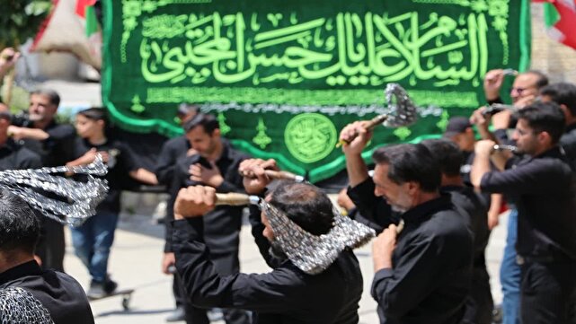 مراسم عزاداری و زنجیر زنی هیئت حضرت ابوالفضل (ع) در عسگران