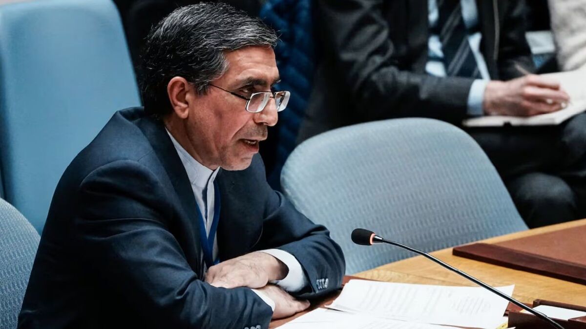 باشگاه خبرنگاران -ایران: هدف قرار دادن عامدانه دو شناور ایرانی از سوی آمریکا جنایت جنگی است