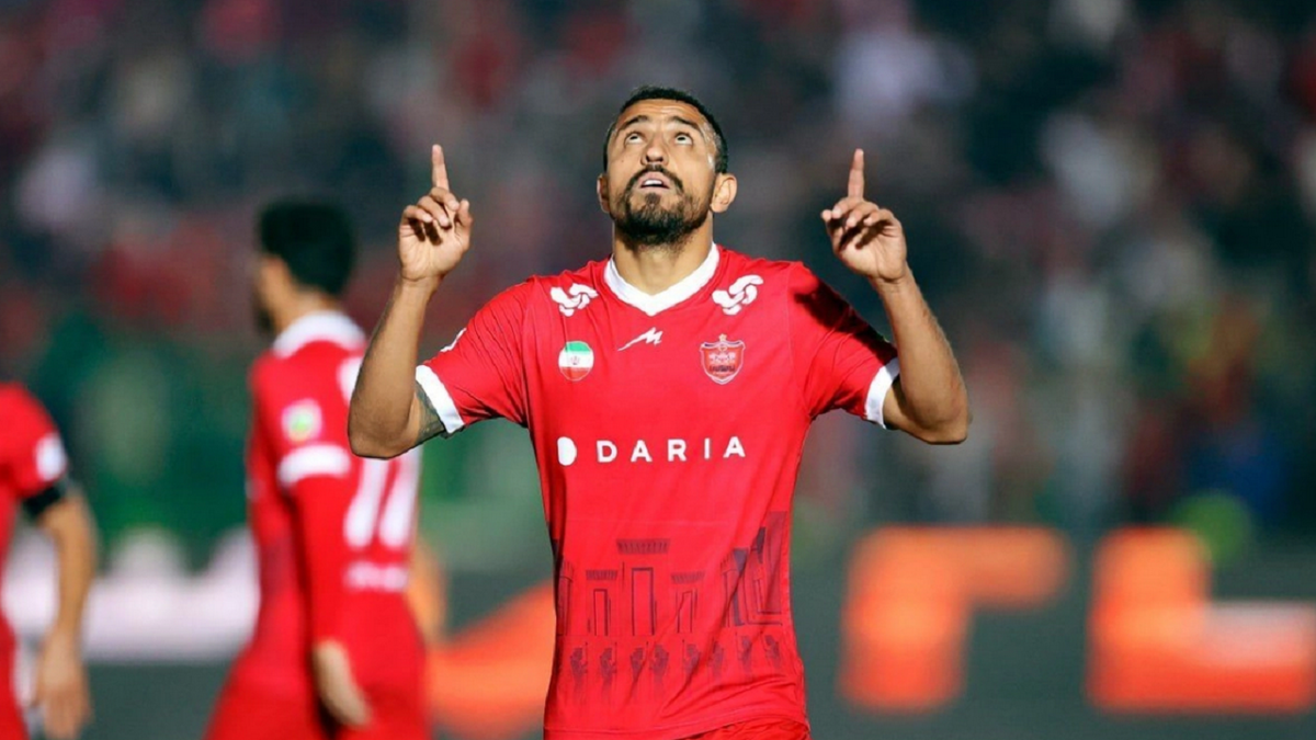 باشگاه خبرنگاران -فسخ توافقی قرارداد پرسپولیس با امین کاظمیان