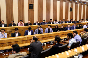 دیدار وزیر ارتباطات با نخبگان استان فارس