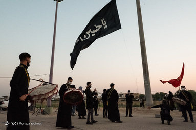 اهتزاز پرچم 200 متری یا حسین (ع) در پارک جزیره اهواز‎