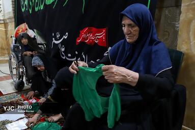 کارگاه دوخت لباس شیرخوارگان حسینی در حرم مطهر رضوی