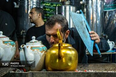 مشعل‌گردانی عراقی‌های دولت‌آباد؛ آیینی ماندگار در عزاداری محرم
